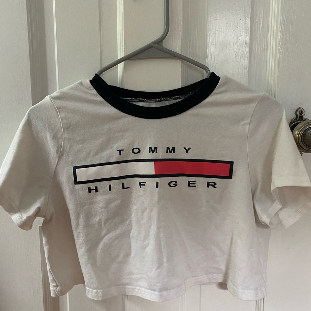 tommy hilfiger crop tee